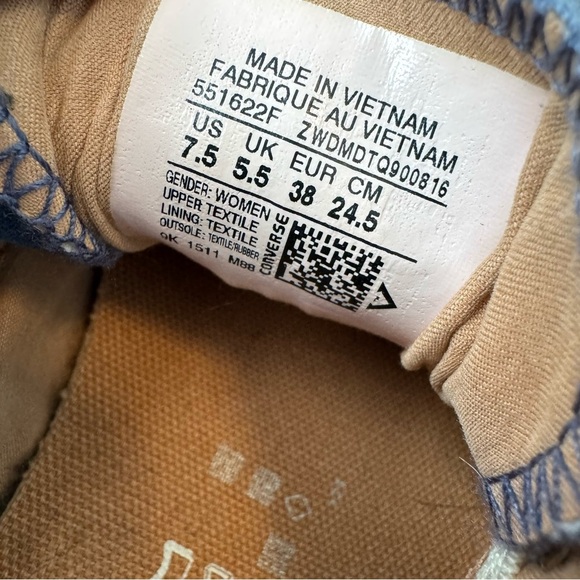 Converse Dark Blue and Beige Sneakers - Picture 9 of 9